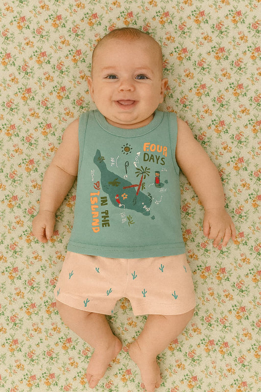 sleevless T-shirt with shorts