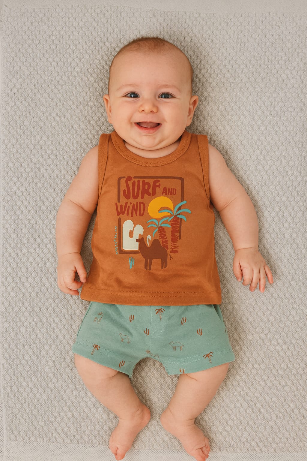 sleevless T-shirt with shorts