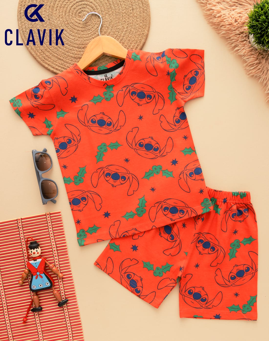 UNISEX T -SHIRT WITH SHORTS