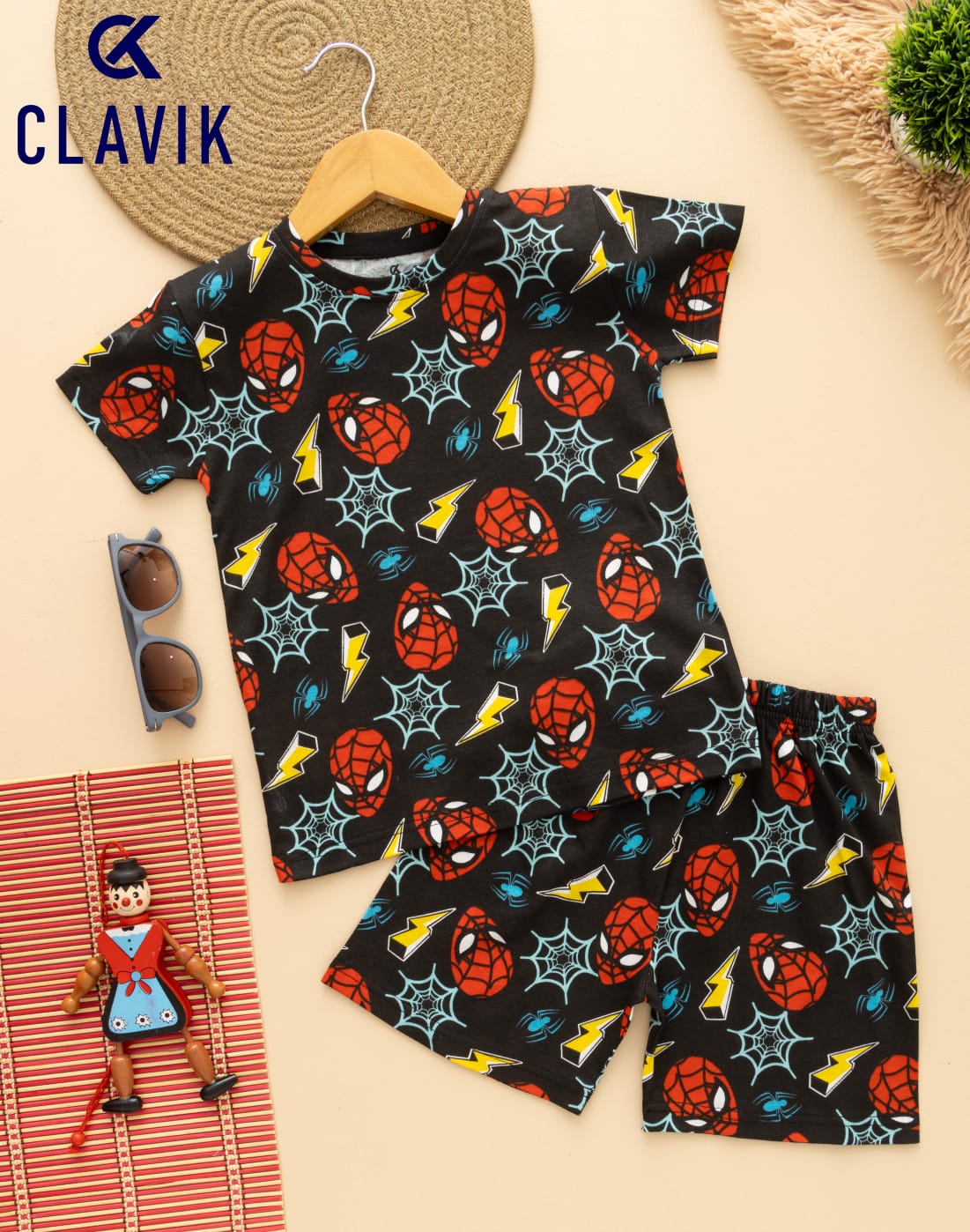 UNISEX T -SHIRT WITH SHORTS