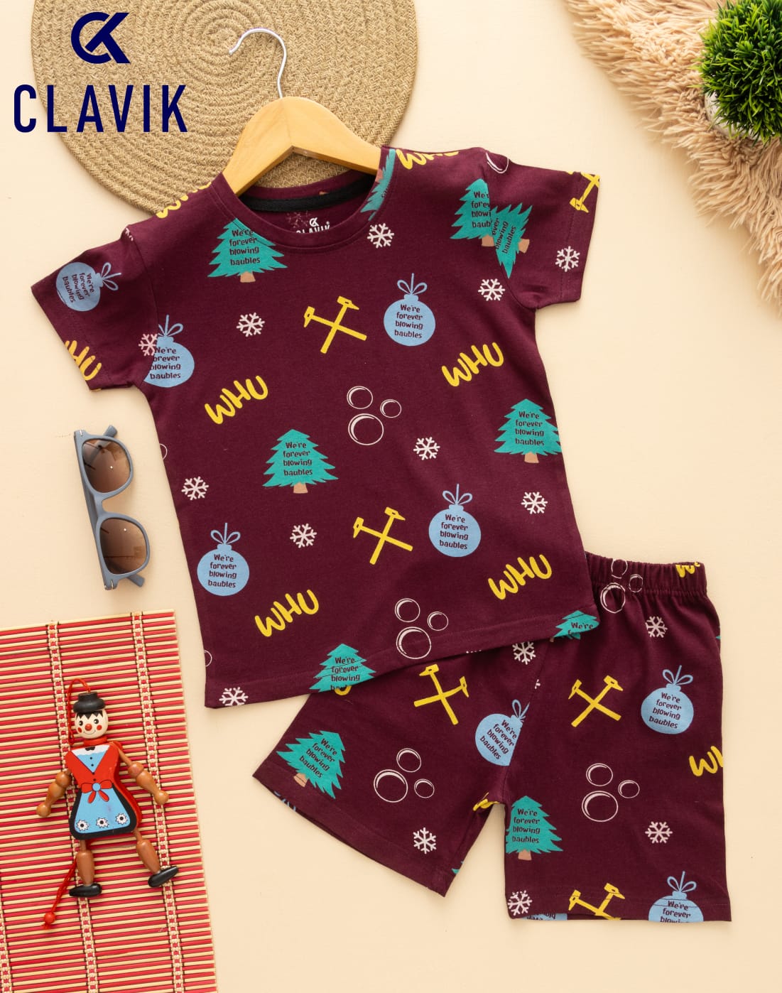 UNISEX T -SHIRT WITH SHORTS