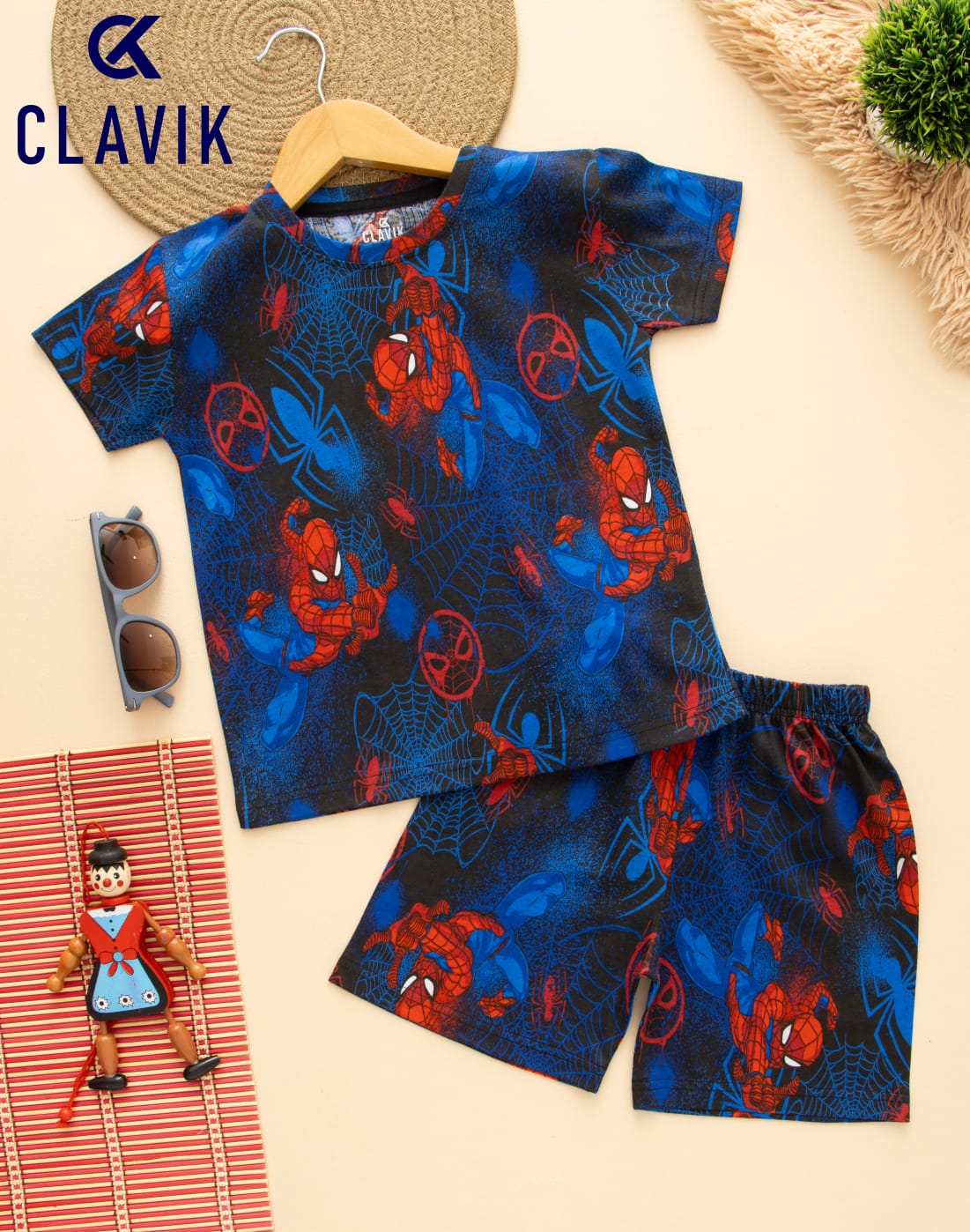 UNISEX T -SHIRT WITH SHORTS