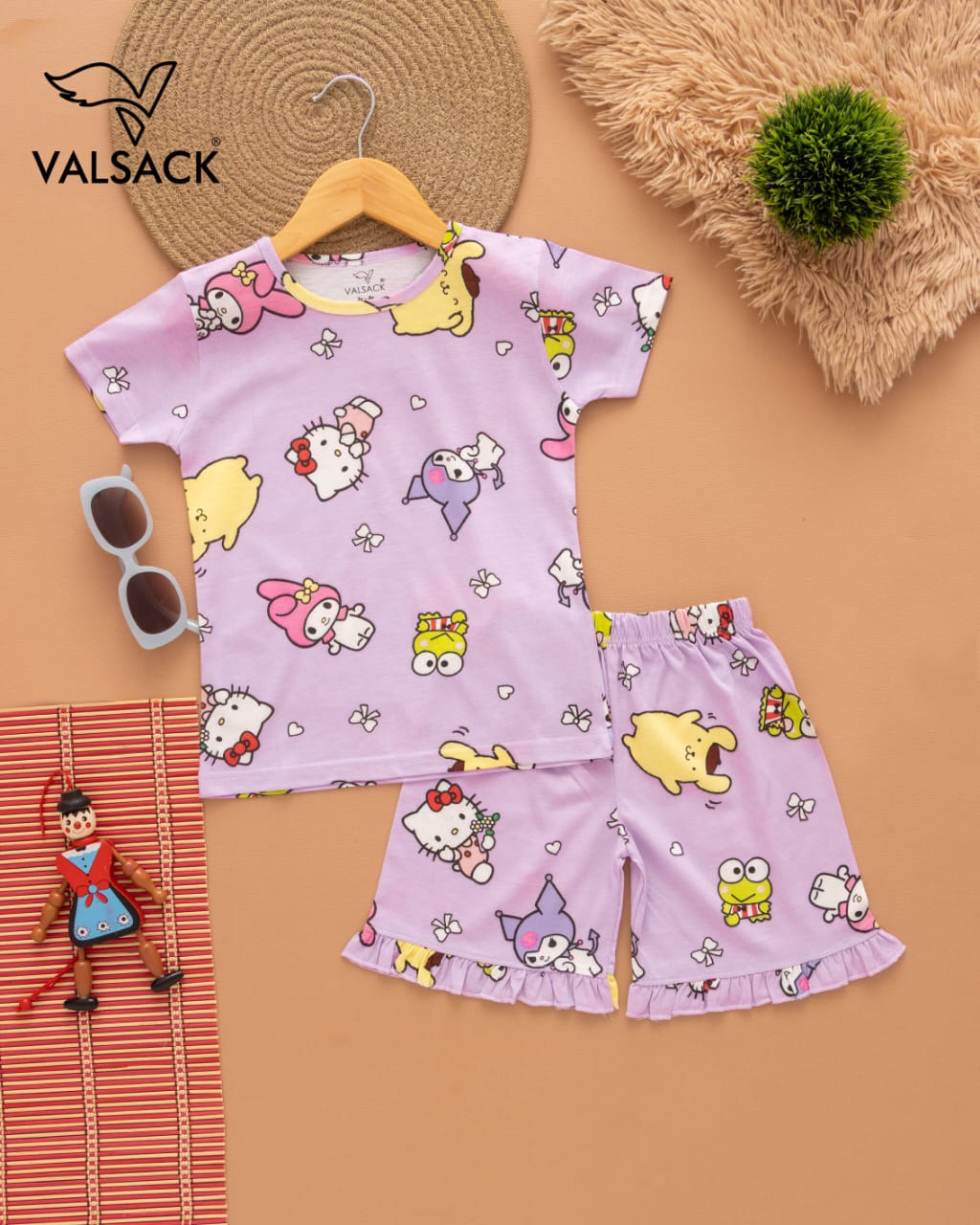 T SHIRT WITH SHORTS FOR GIRLS