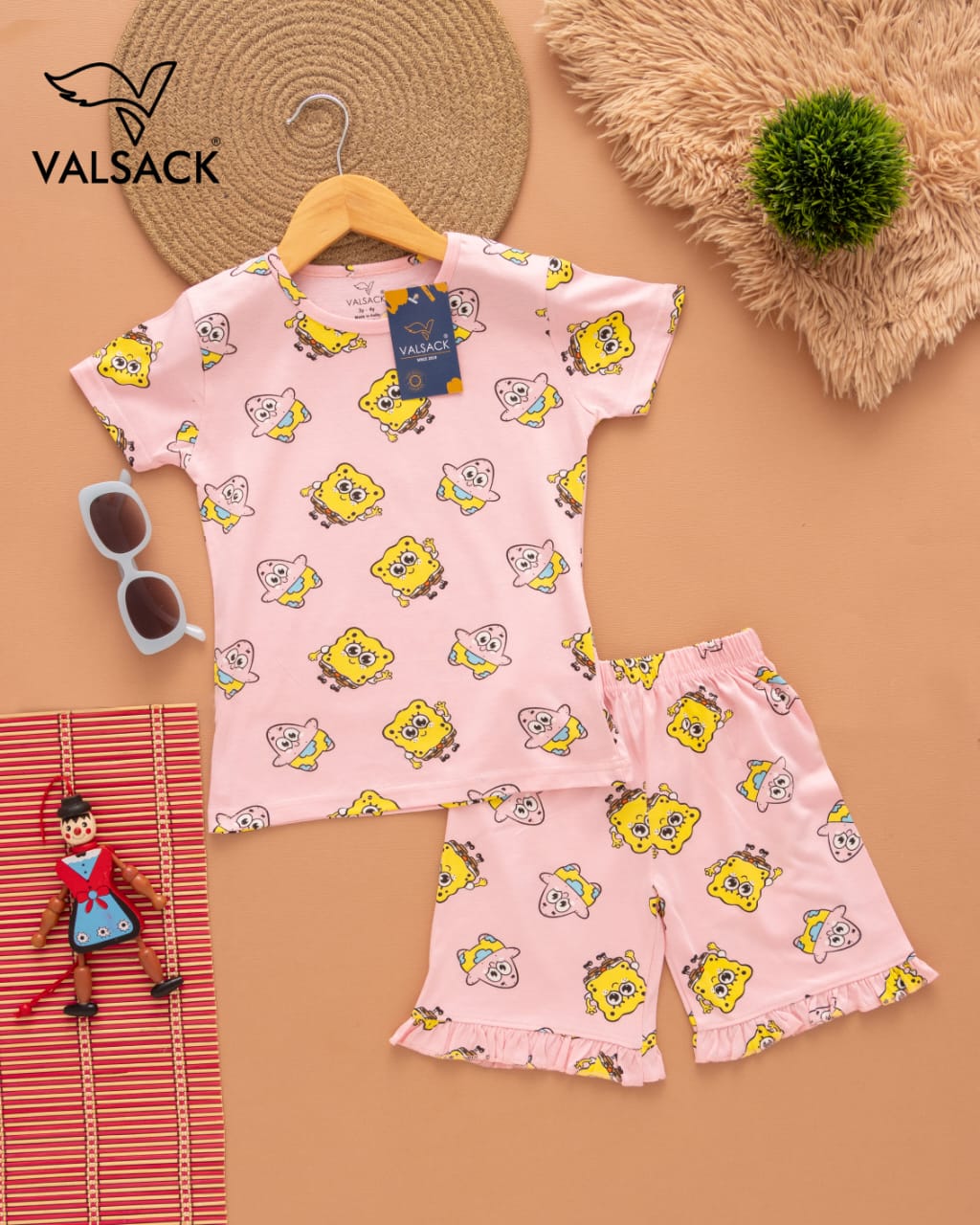 T SHIRT WITH SHORTS FOR GIRLS